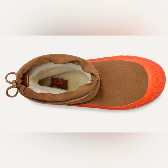 - UGG| Classic Short Weather Hybrid - Picture 5 of 6